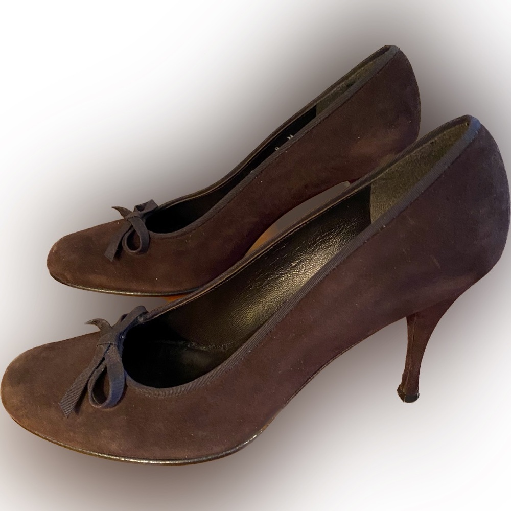 Stuart Weitzman brown suede, roundtoe pumps, 8, 90s vintage